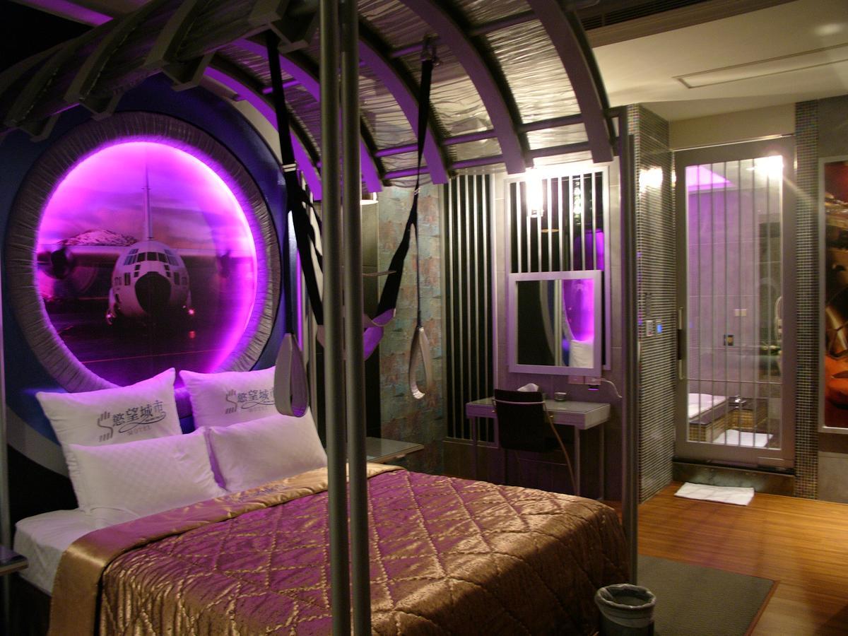 Sexy City Motel ไถหนาน ภายนอก รูปภาพ